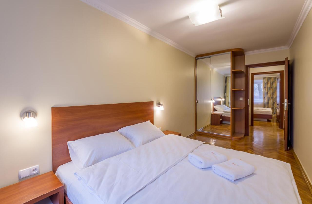 Apartment On Leonida Pervomais'Koho Kiev Dış mekan fotoğraf